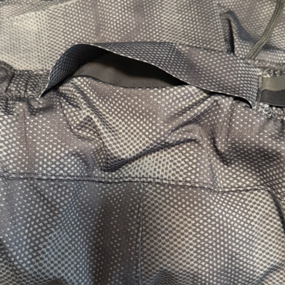 lululemon - Surge Lined Grey Pattern Running Short 6" Inseam - Mens XXL - Picture 7 of 16